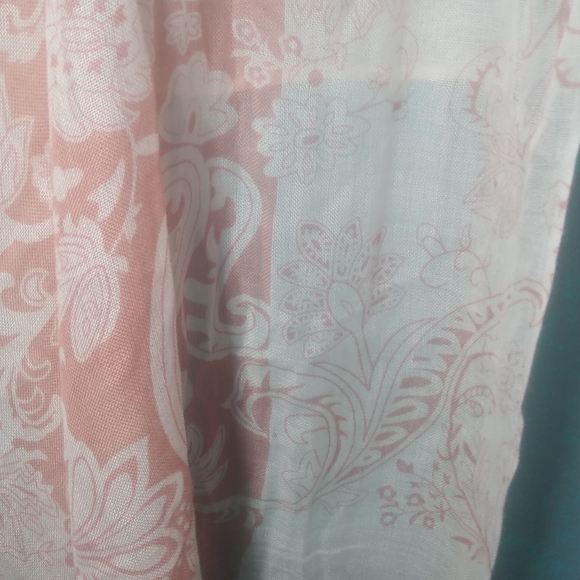 BOHO Wrap Pastel Pink Paisley/Floral Pattern Fringe Edges Cover-up, Scarf Shawl - Picture 7 of 7